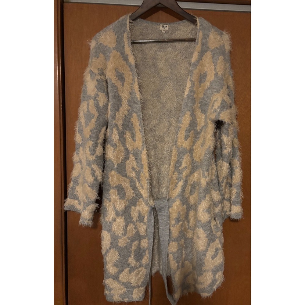 Uniq Women Grey Cream‎ Leopard Print Eyelash Fuzzy Duster Cardigan Sweater S/M